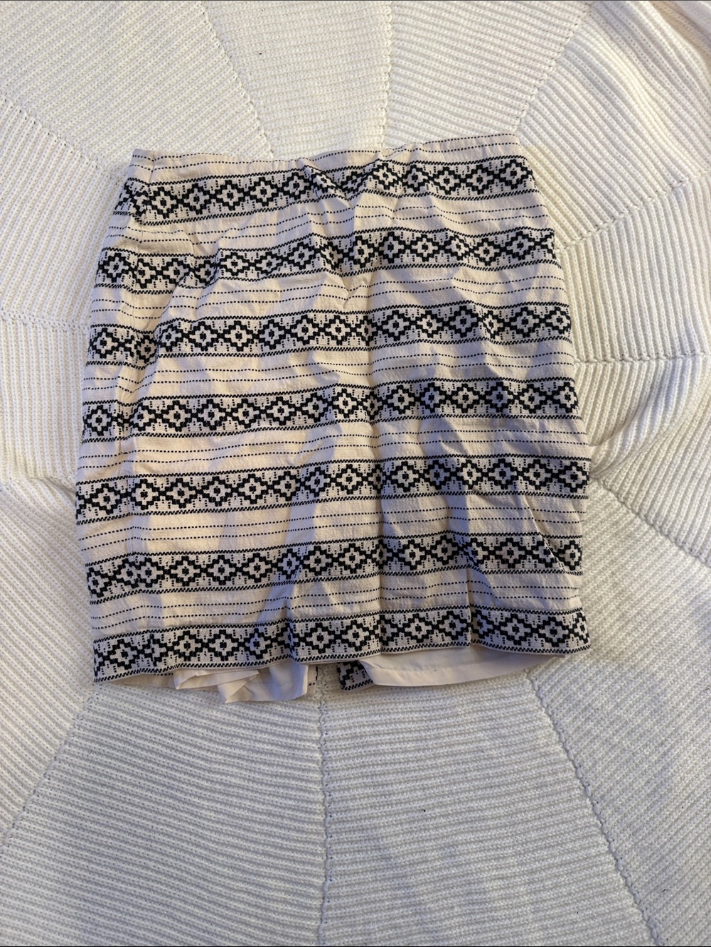 Ann Taylor Black & Cream Patterned Mini Skirt